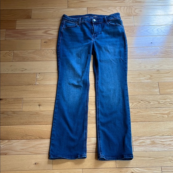 Boot Cut Mid Rise Jeans - Picture 4 of 10